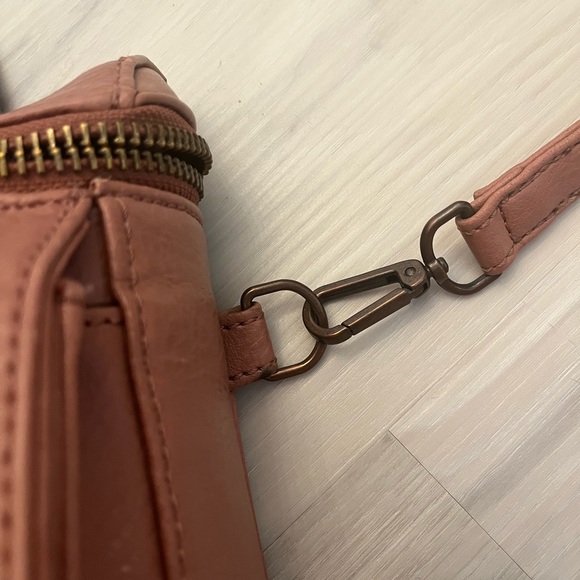 Matt & Nat clay rose cross body Bag - Picture 5 of 6